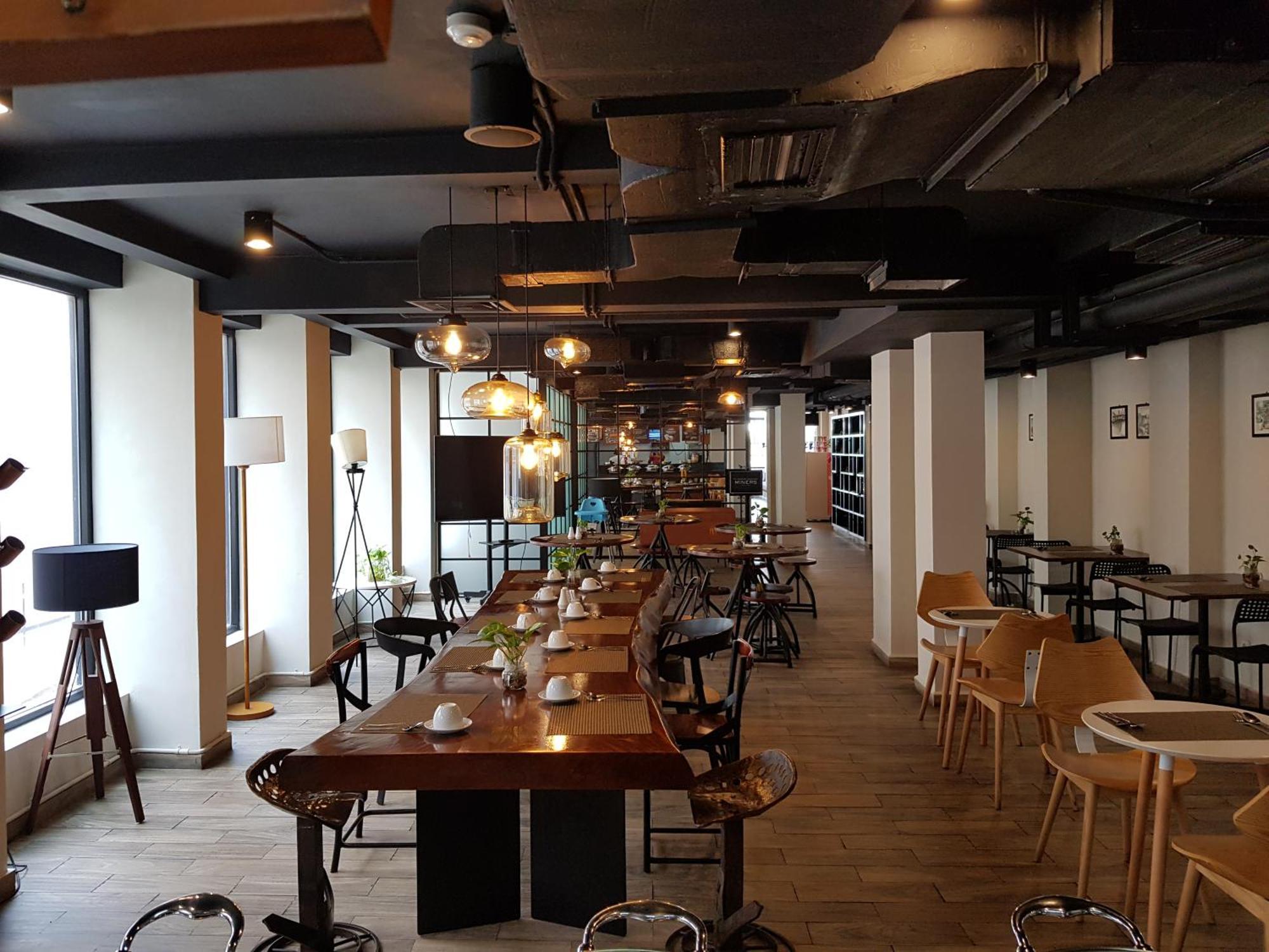 万鸦老s阁楼酒店 美娜多 外观 照片