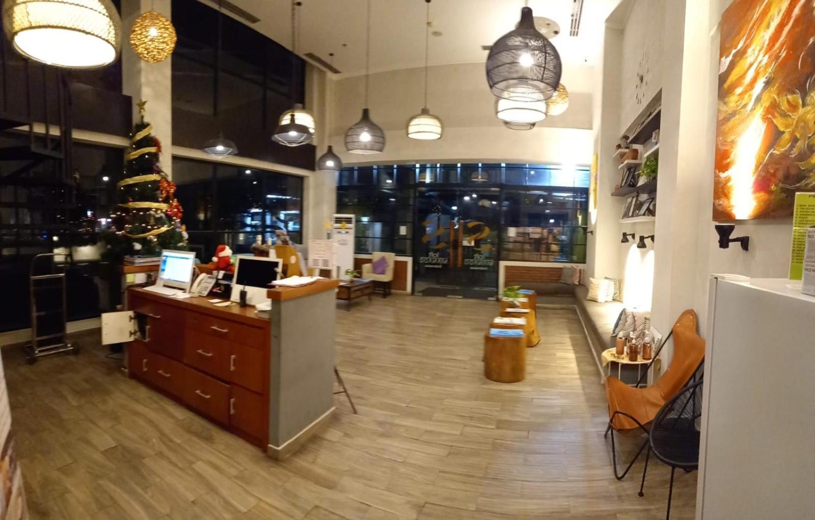 万鸦老s阁楼酒店 美娜多 外观 照片